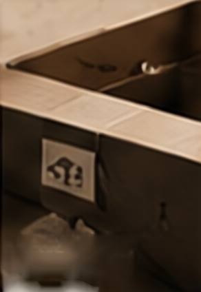Corrugated kraft structures with an interlocking insert.